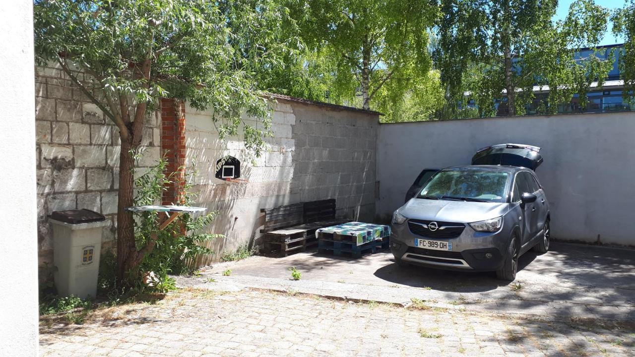 F4 Dans Maison Au Calme Pres Du Centre De Chalons En Champagne Eksteriør bilde