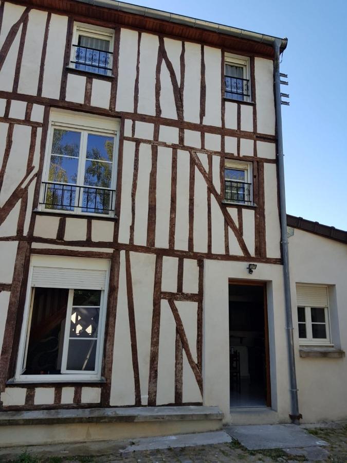 F4 Dans Maison Au Calme Pres Du Centre De Chalons En Champagne Eksteriør bilde